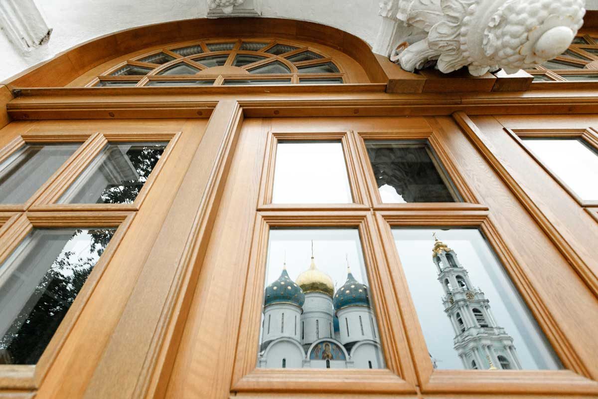 Почему православные храмы закрыты ночью