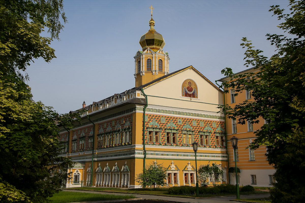 Храм Покрова Богородицы (Покровский Академический храм Московской духовной академии)